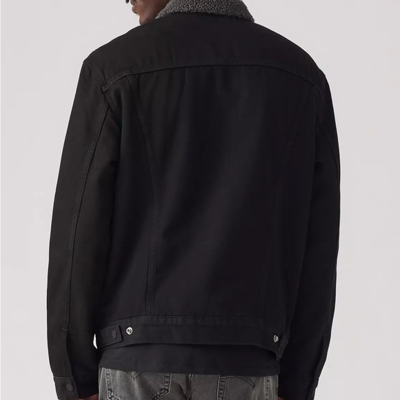Levi's Black Sherpa-Lined Jacket - Picture 2 of 5